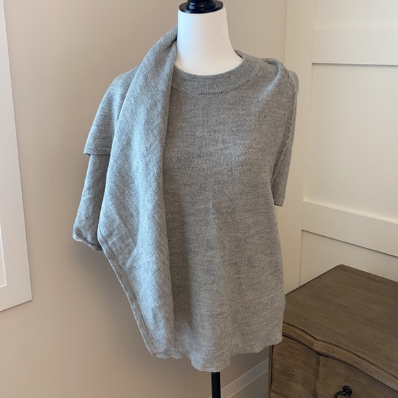 Cable Melbourne Jamie Cape Sweater S/M - Picture 3 of 12